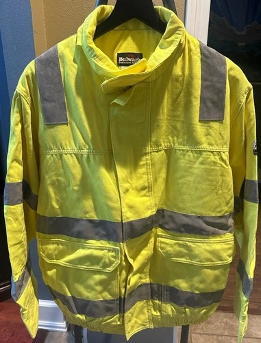 Bulwark Men's Lightweight FR Hi-Visibility Insulated Bomber Jacket L - product listing photo