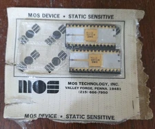 LOT OF 2 MOS MCS1004 O772A Vintage CPU NOS MOS TECHNOLOGY