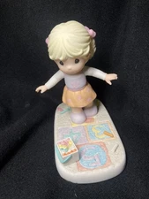 Precious Moments Crayola "Put A Little Bounce In Your Step" Hopscotch Sidewalk