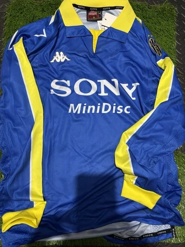 Juventus Football Shirt - Size L
