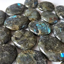 FLASHY Labradorite Palm Stone | Divine Connection | Crown + Third Eye Chakra | M
