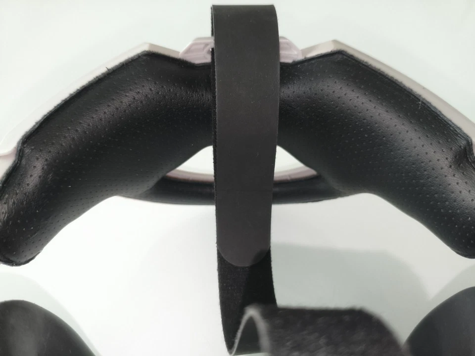 Quest 2 (64 GB) - VR-Brille VR-Headset - Bild 3 von 4