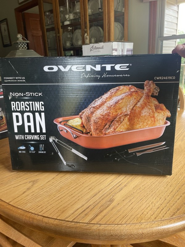 Ovente Non-Stick Roasting Pan With Carving Set