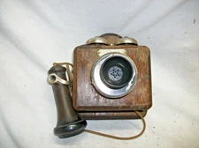 Russell Tomlinson Electric Co. 8-inch wood wall phone