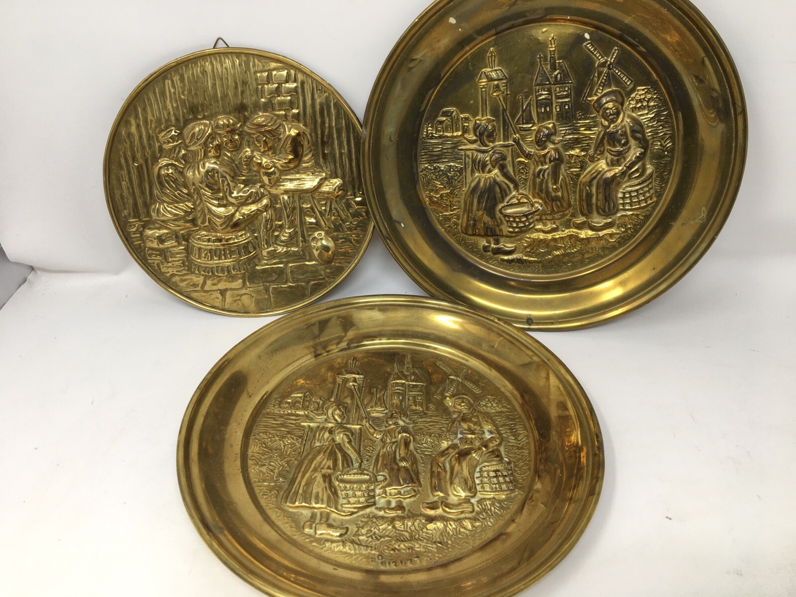 3 Vintage Peerage Relief Brass Plate/Plaque Wall Hangings Dutch Holland