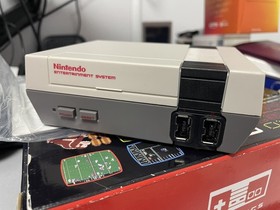 Nintendo NES Mini Classic Edition Console - NTSC-USA edition