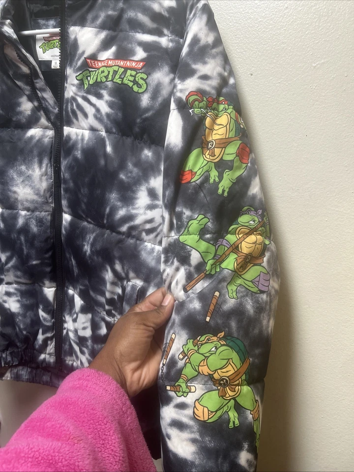 Nickelodeon Ninja Turtles Winter Coat Black and White Tie-Dye Puffer Sz 18 Hood - Image 4 of 4