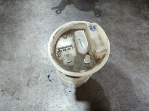 Volkswagen Polo 9N Kraftstoffpumpe Benzinpumpe Pumpe Tankgeber 6Q0919051F