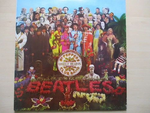 The Beatles - Vinyl - Sgt Peppers - PCS 7027 - with Cut Out