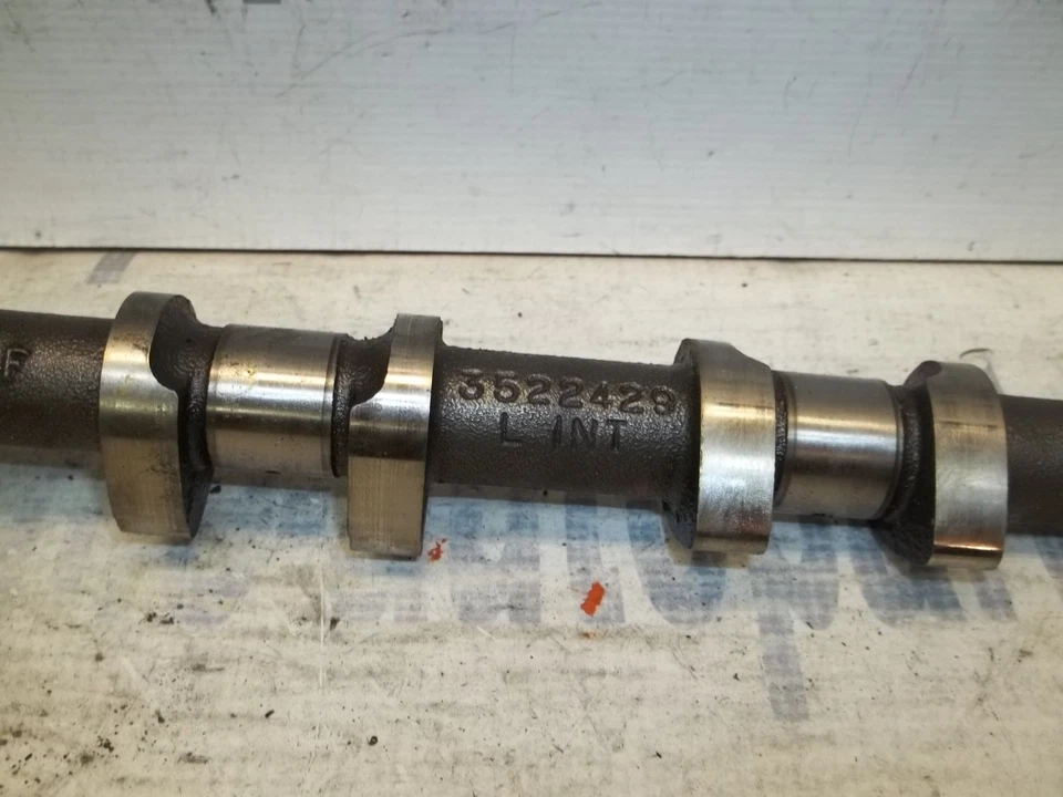 1995-1999 Cadillac Northstar 4.6L VIN Y Left Intake Cam Shaft Camshaft 3522429 - Image 2 of 4