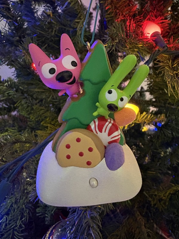 2010 Hoops & Yoyo "Goodies for Santa" Hallmark Keepsake Magic Ornament