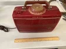 VINTAGE RED GE General Electric RADIO - SOLD AS IS - AGE UNKNOWN