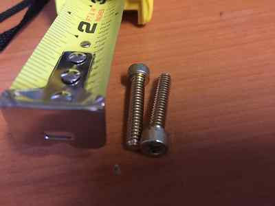JLG Part # 3931016 / SCREW CAP SOC HEAD 10-24 X 1.000 (QTY 100 BOLTS)