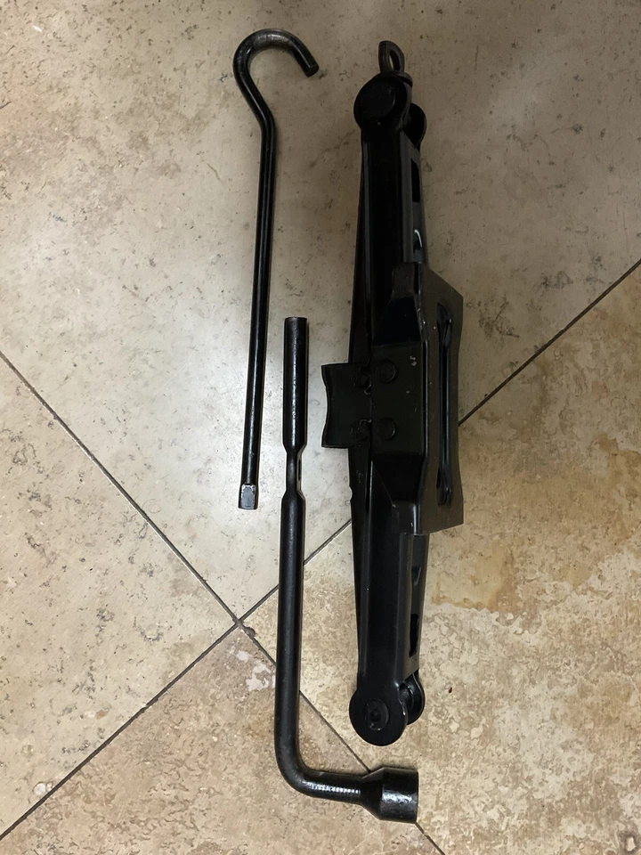 Gato de neumático Honda Accord 1998-2011 con herramientas OEM Foto 2 de 4