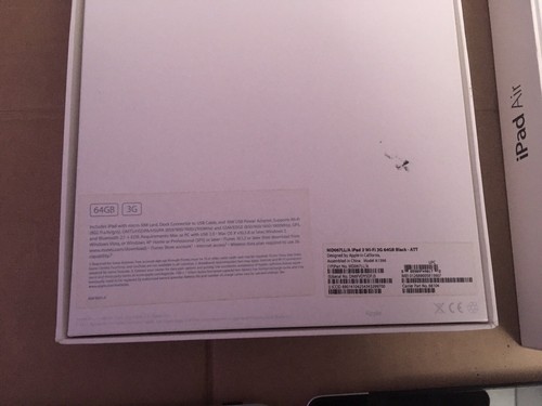 3 Apple iPads, IPad Air 128GB, IPad 1st Gen 32gb And 2nd Gen 64g - Afbeelding 20 van 22