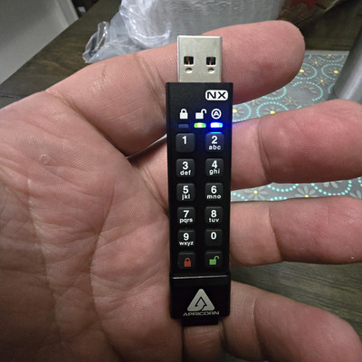 Apricorn Aegis Secure Key 3 NX 32GB USB 3.0 USB-A Encrypted Keypad Drive