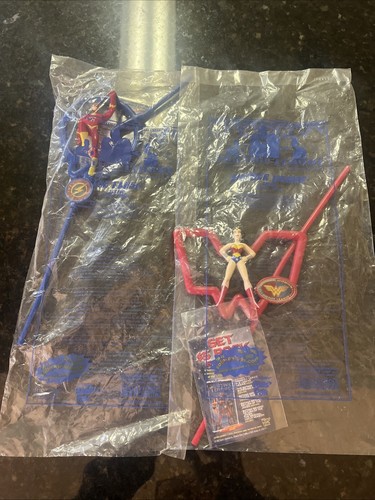 Lot of 2 DC Comics The Flash plastic drinking straws Subway Wonder Woman 2002