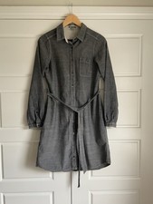 Women’s GAP Size 10 Dark Grey Long Sleeve Button Down Lightweight Denim Dress