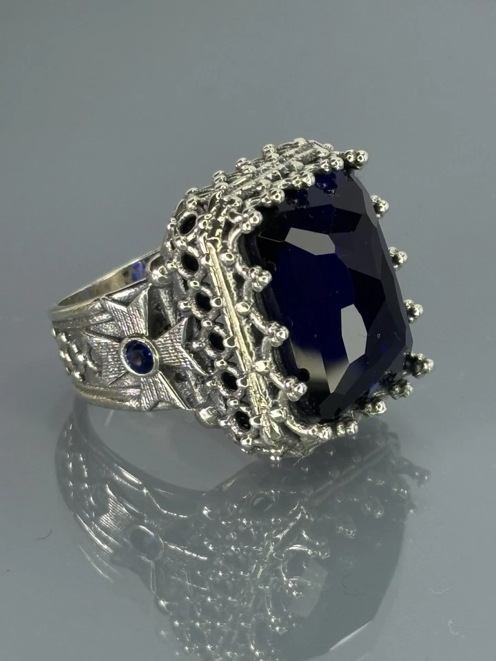 Anillo de plata de ley con zafiro azul para hombre, diseño Christian Royal King Foto 2 de 4