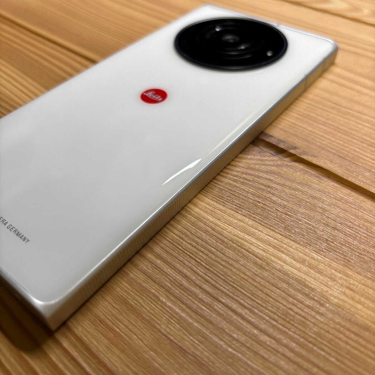 SHARP Leica LEITZ PHONE 2 WHITE 5G 1 inch sensor Snapdragon SHARP Leica LEITZ PHONE 2 WHITE 5G 1 inch sensor Snapdragon
