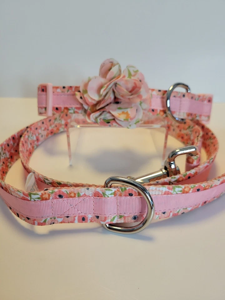 Correa para perro Martha Stewart Pets moda 4' y cuello XXL estampado rosa y floral Foto 3 de 4