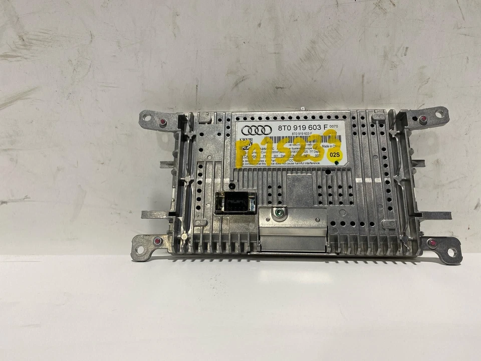 Pantalla de infoentretenimiento usada se adapta a: Audi Q5 2011 Display ID 8T0057603A Grado C Foto 3 de 4