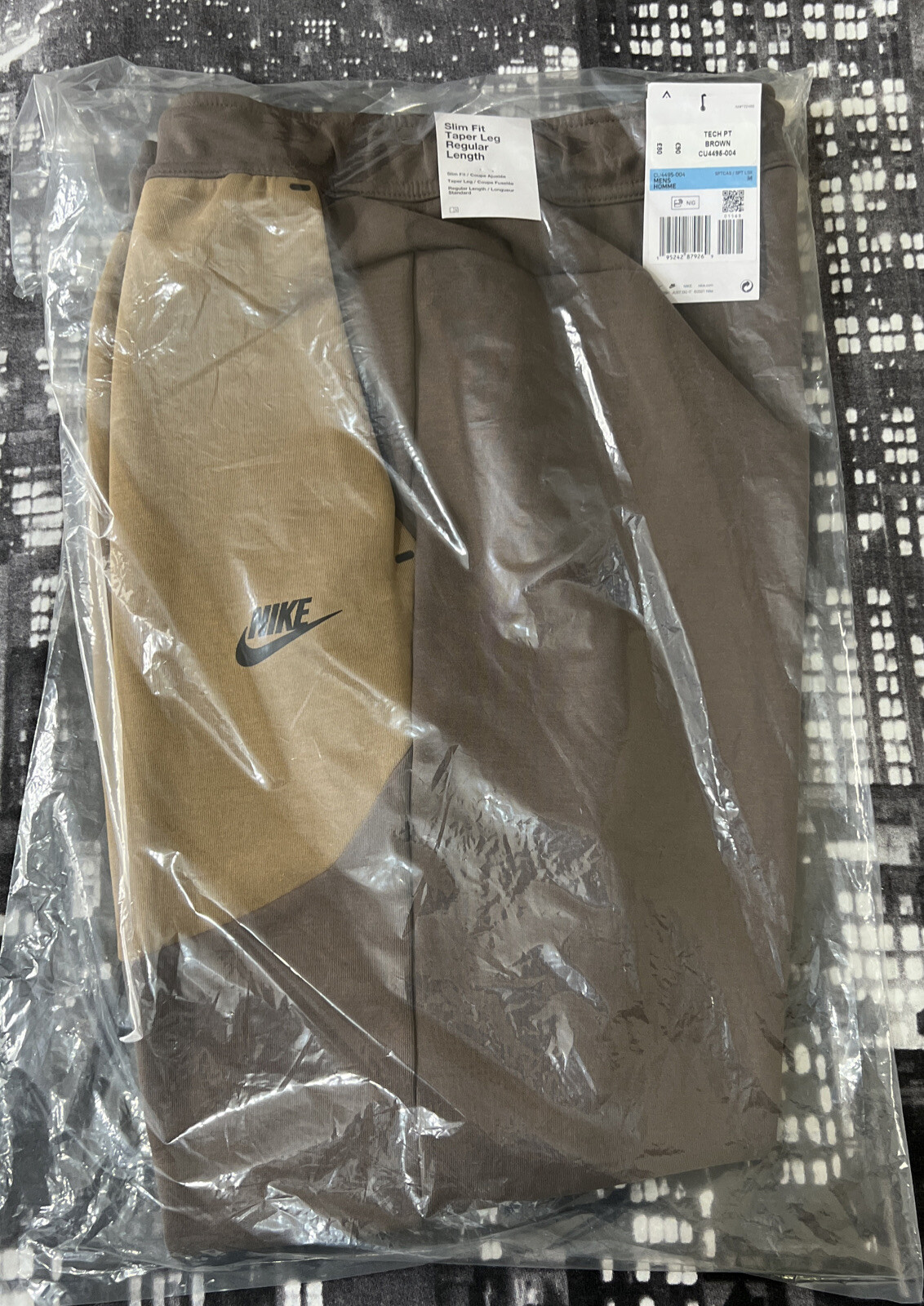 Nike Tech Fleece Pants/Joggers Men's Size Medium!Brown!!!BNWT!!!Sold Out!!!!