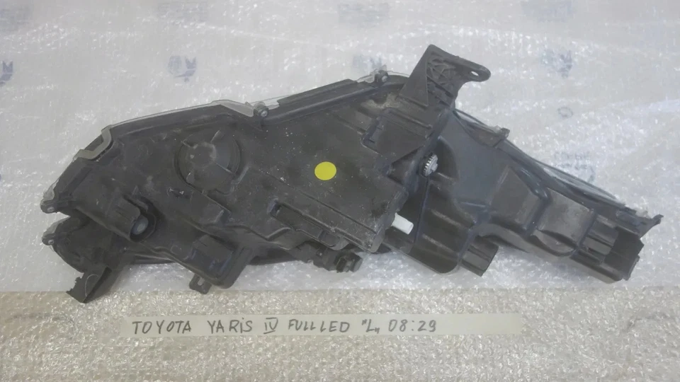 Frontscheinwerfer Toyota Yaris EUK0-8 LED Links Scheinwerfer Headlight - Bild 4 von 4