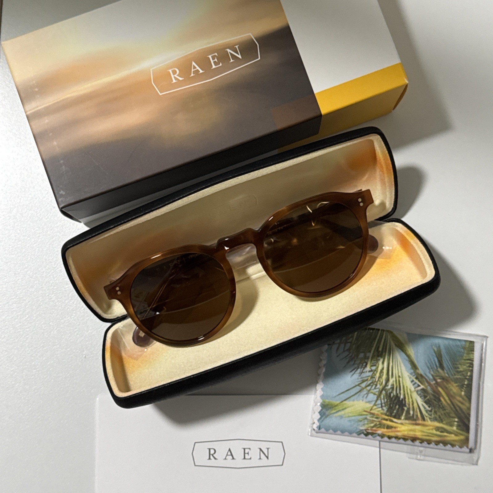 NIB RAEN Remmy 52 Santa Fe Tortoise Polarized Sunglasses - FREE Shipping!
