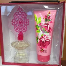 BETSEY JOHNSON 2 piece Gift Set 3.4 oz EDP , 6.7 Body Lotion Distressed box Vary