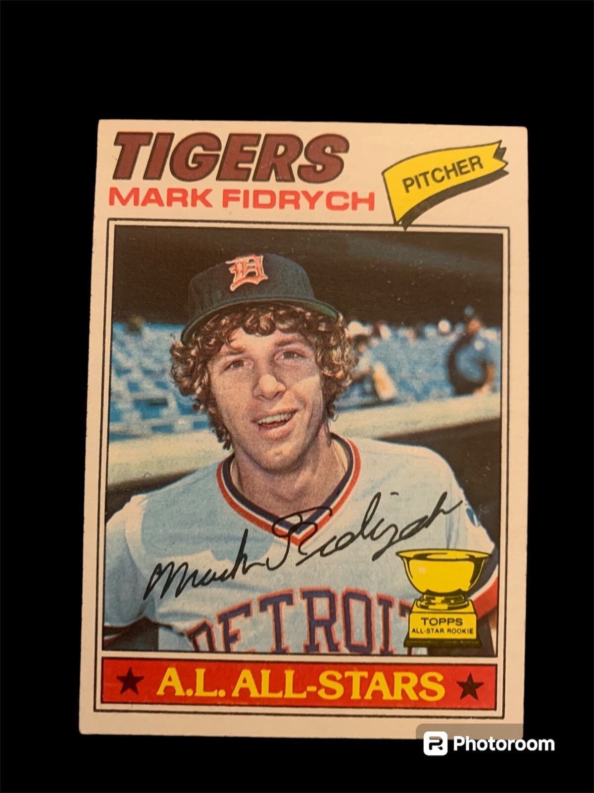 1977 Topps - #265 Mark Fidrych Rookie Card - EXCELLENT +/- #A1121