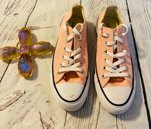 converse size 7 womens