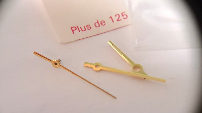 Genuine Rolex 1570 (14-241)Yellow HOUR, MINUTE and SECOND HAND SET. Green Lume,