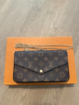 Louis Vuitton Pochette Félicie Envelope Cross Body Bag