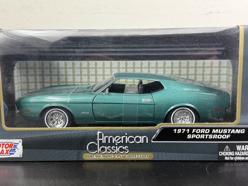 Motor Max 1:24 1971 Ford Mustang SportsRoof Metallic Green Diecast Car - Picture 2 of 7