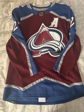 Colorado Avalanche Nathan Mackinnon Jersey