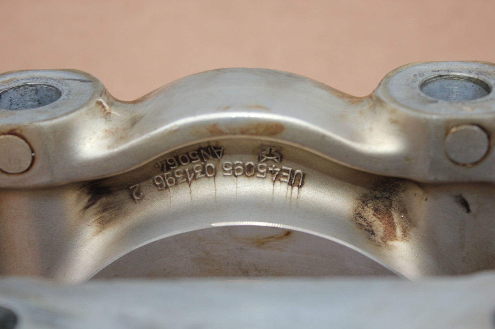 OEM Engine Crankshaft Caps Mounts Holders from 1993 Bentley Brooklands 6.75