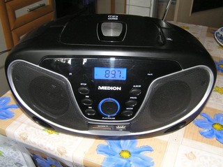 1. COMPACT/MP3/USB/SD/MMC DISC PLAYER .Sehr guter zustand