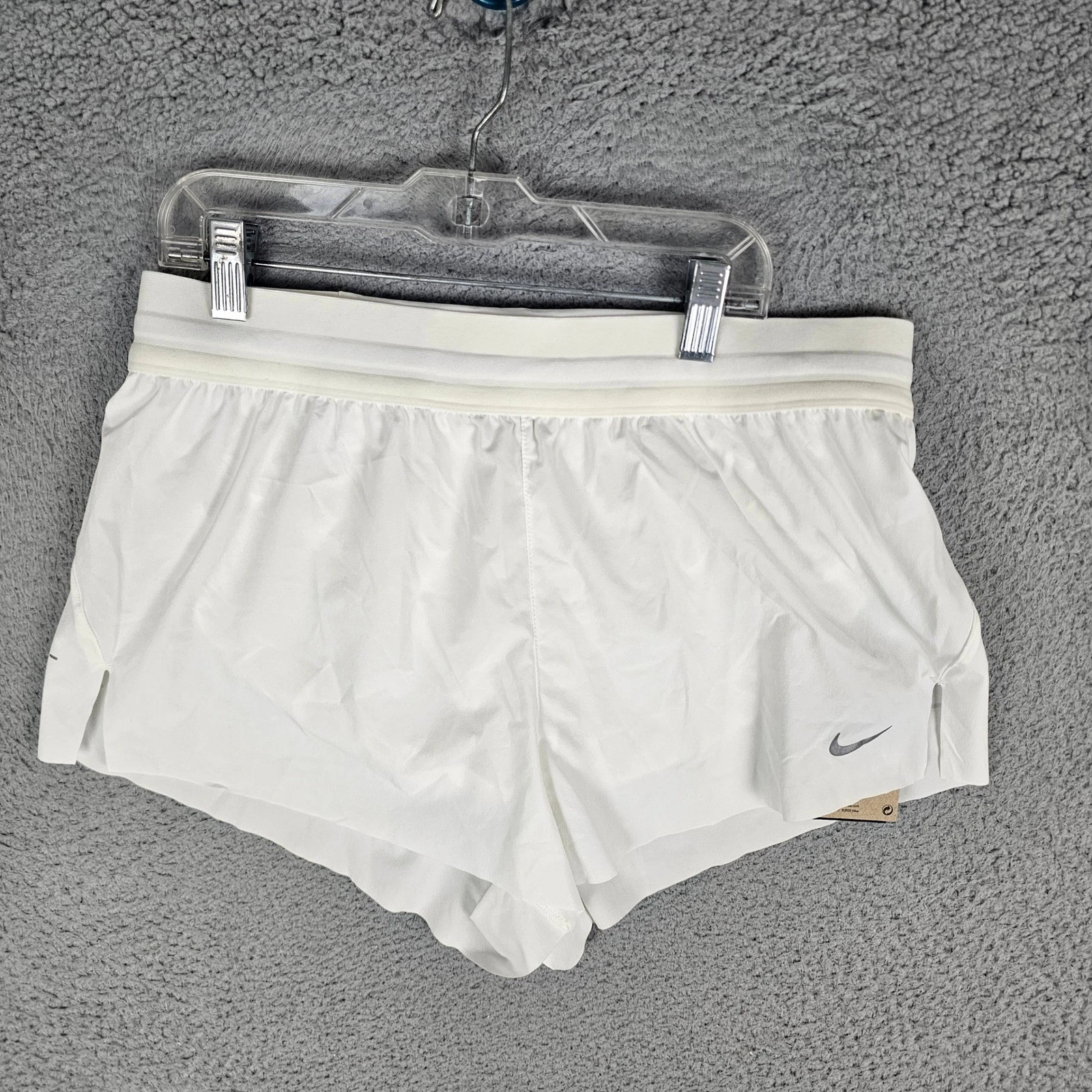 Nike Shorts Womens M White Swift Dri-FIT Running Athletic HQ0638-133
Opens in a new window or tab