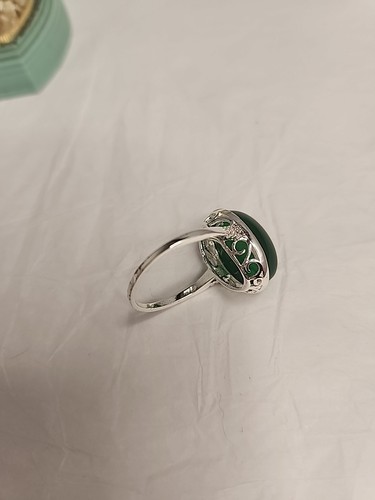 Anello Kelly in resina verde cabina cocktail tono argento misura circa 8-8,5 - Foto 8 di 9