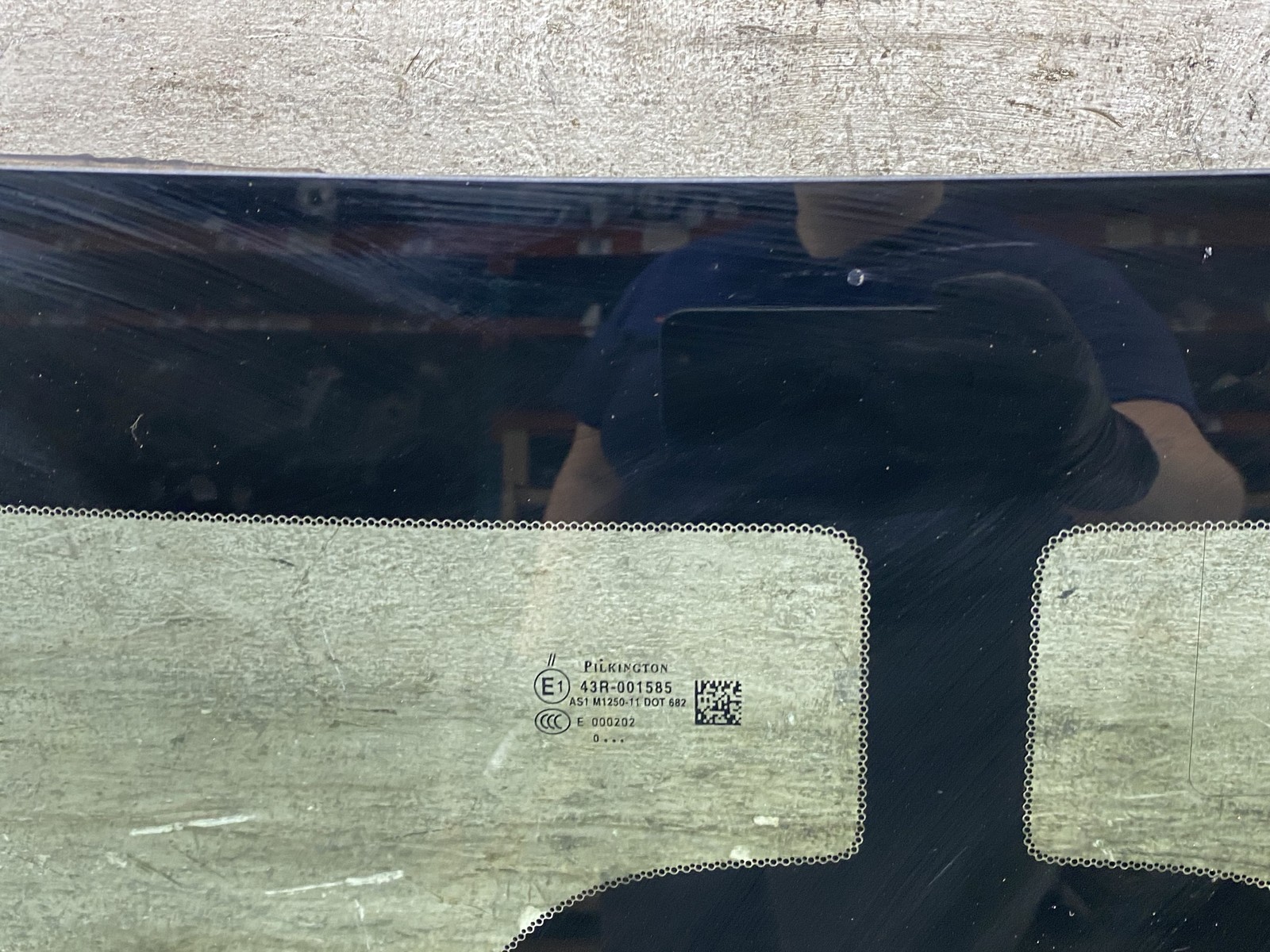 2020 2021 2022 2023 2024 2025 ASTON MARTIN DBX OEM FRONT WINDSHIELD