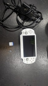 Sony PlayStation Vita PCH-1001 White Handheld System 32GB Wi-Fi w/ AC Adapter 