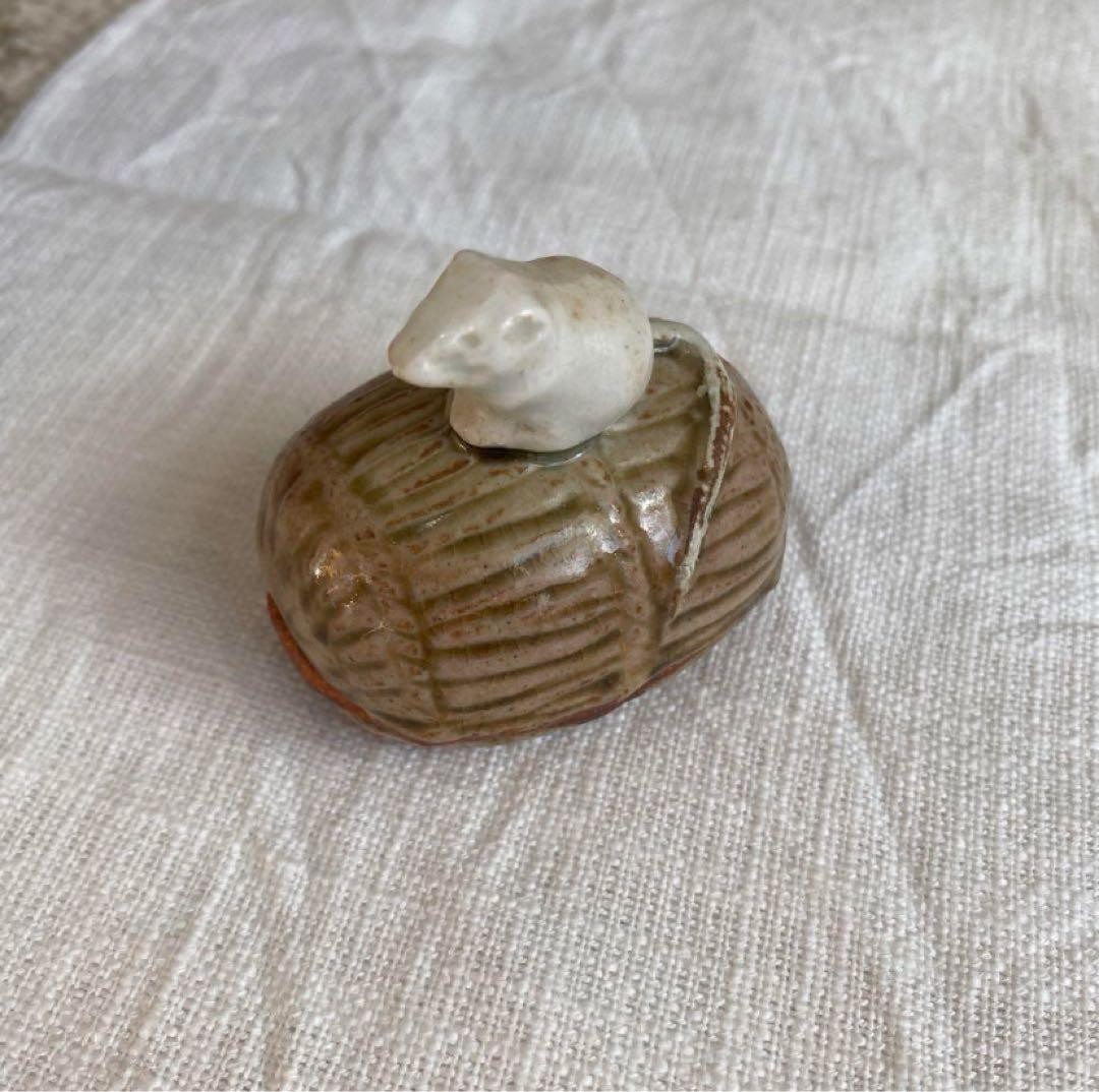 Japanese Pottery Incense Container Case Vintage Kogo Mouse Rat Rice Sack 2.7 in