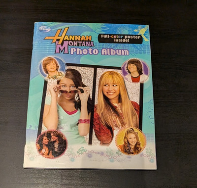 HANNAH MONTANA PHOTO ALBUM WITH FULL- COLOR POSTER - 2008