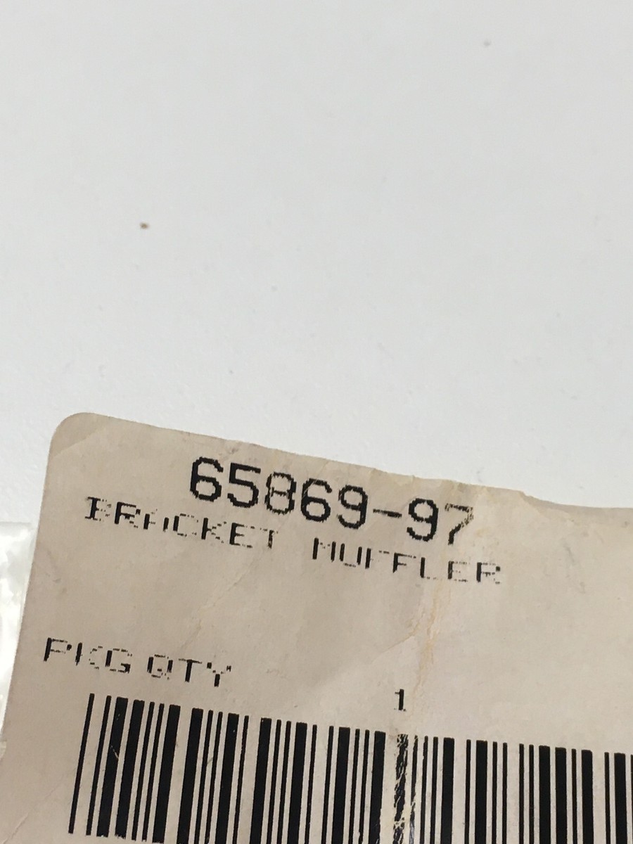 NOS OEM Genuine Harley Davidson Rear Muffler Mounting Bracket P/N  