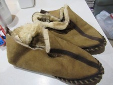 Cabela  s Women  s Sheepskin brown Slippers 10 vintage