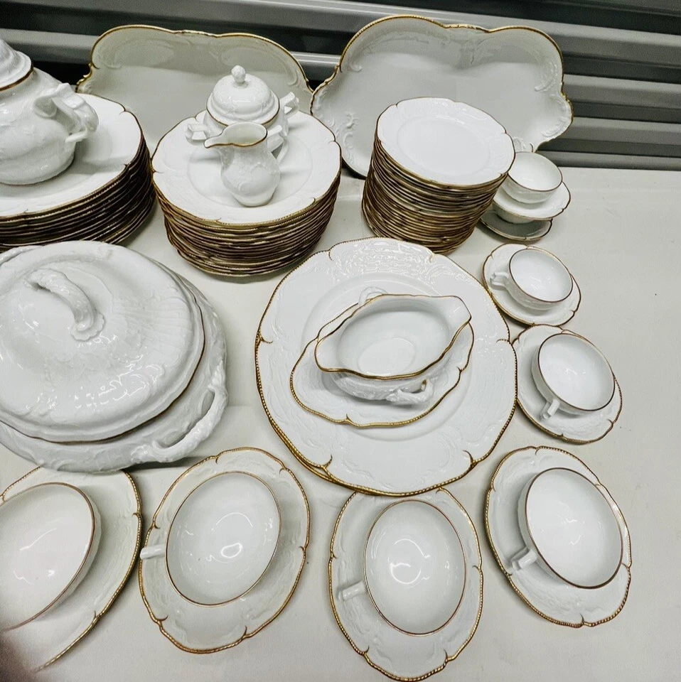 JUEGO DE VAJILLA ROSENTHAL 'SANSSOUGI' SIGLO XX BLANCO Y ORO 24K - 112 PIEZAS Foto 4 de 4