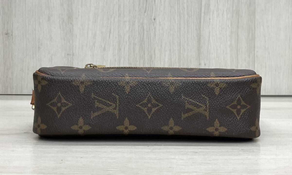 LOUIS VUITTON Monogram MI0022 Pochette Shite M51183 Shoulder