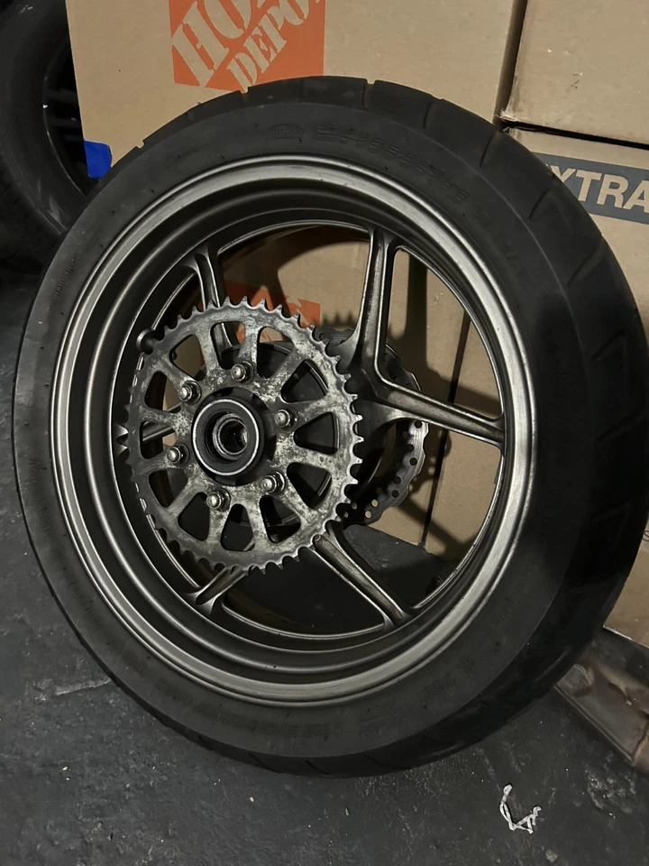 Llanta trasera Kawasaki ZX636 Ninja ZX-6R ZX6R 2013-25 rotor neumático Foto 2 de 4