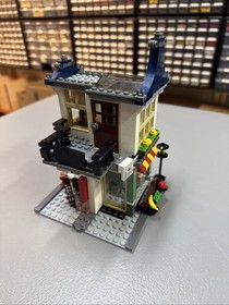 LEGO Creator 3 in 1 Toy & Grocery Shop 30136 - No Instructions